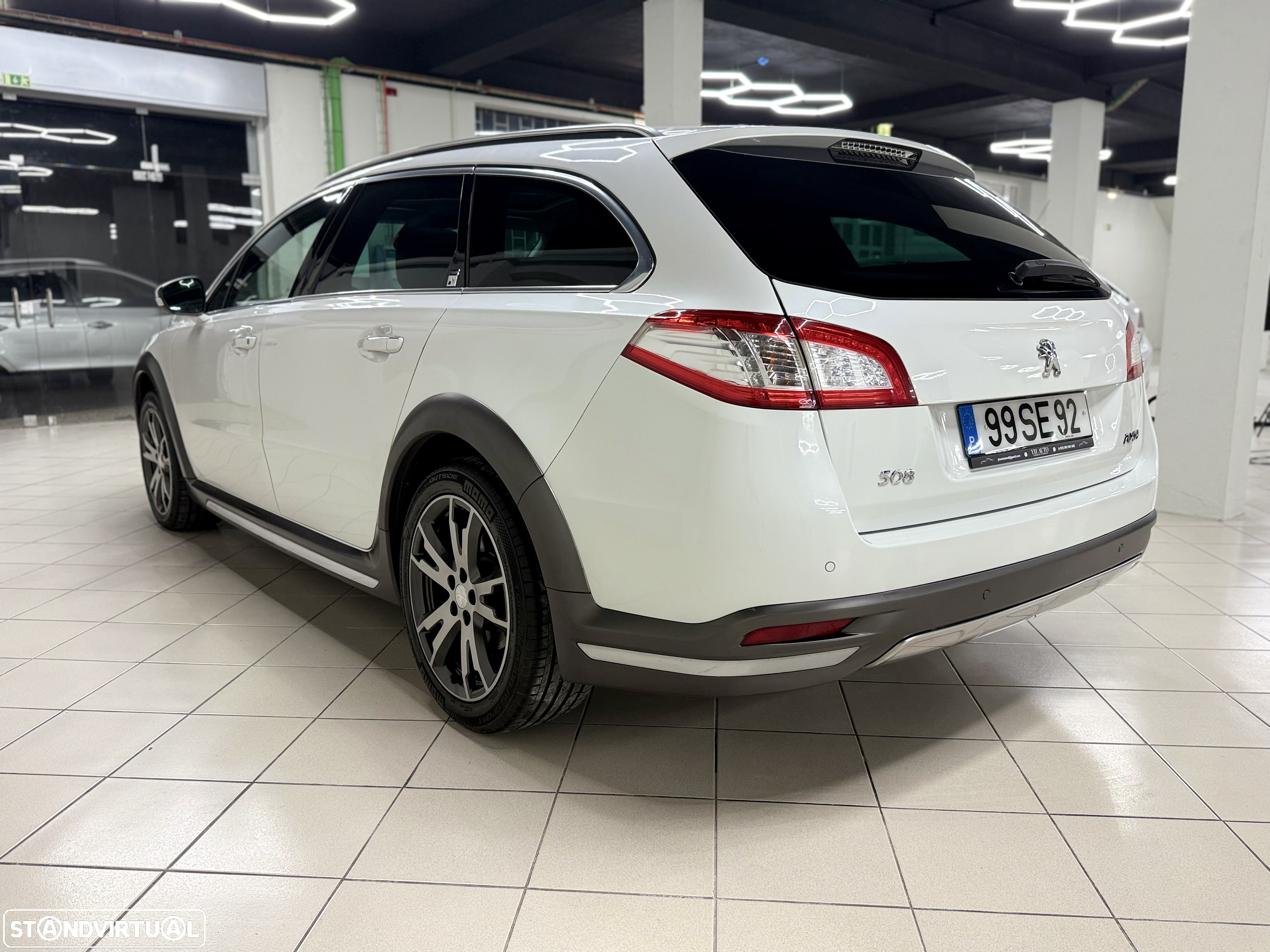 Peugeot 508 RXH 2.0 HDi Hybrid4 2-Tronic - 13