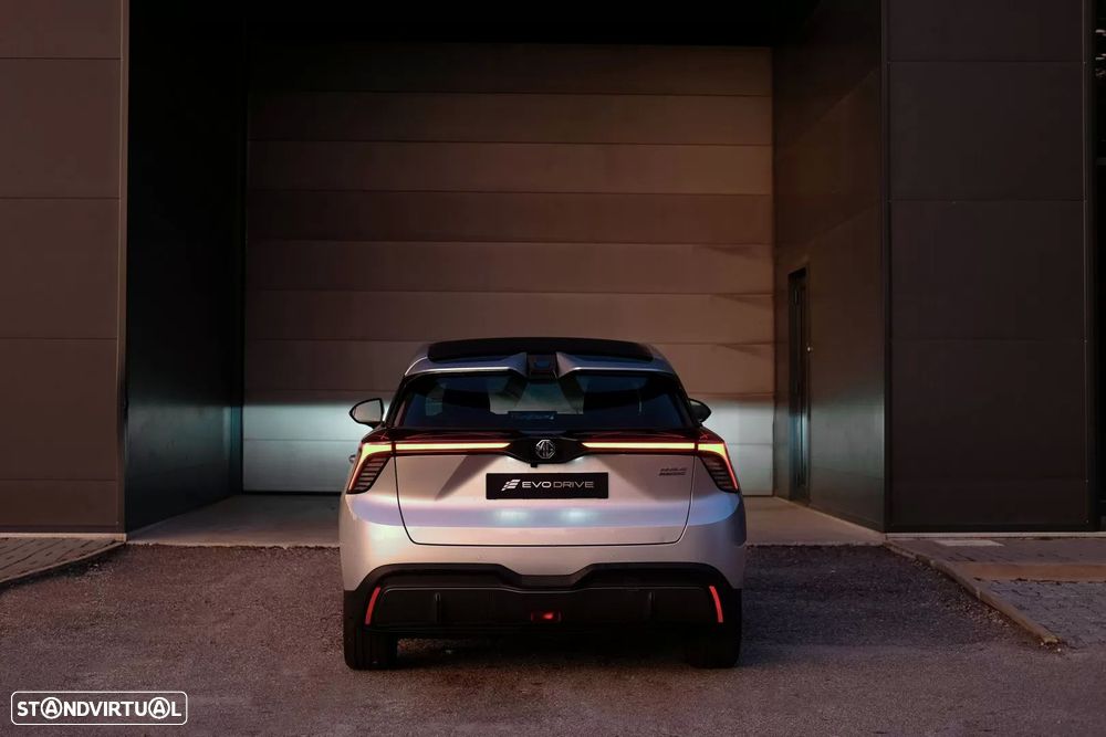 MG MG4 64 kWh Luxury - 2