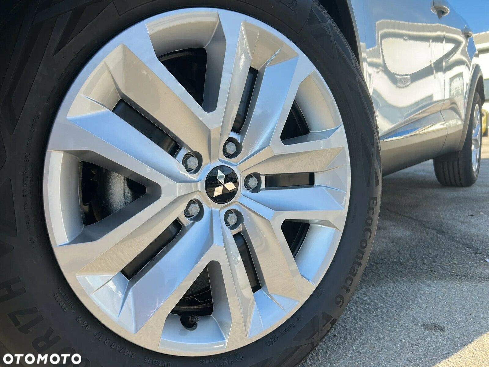 Mitsubishi ASX - 9