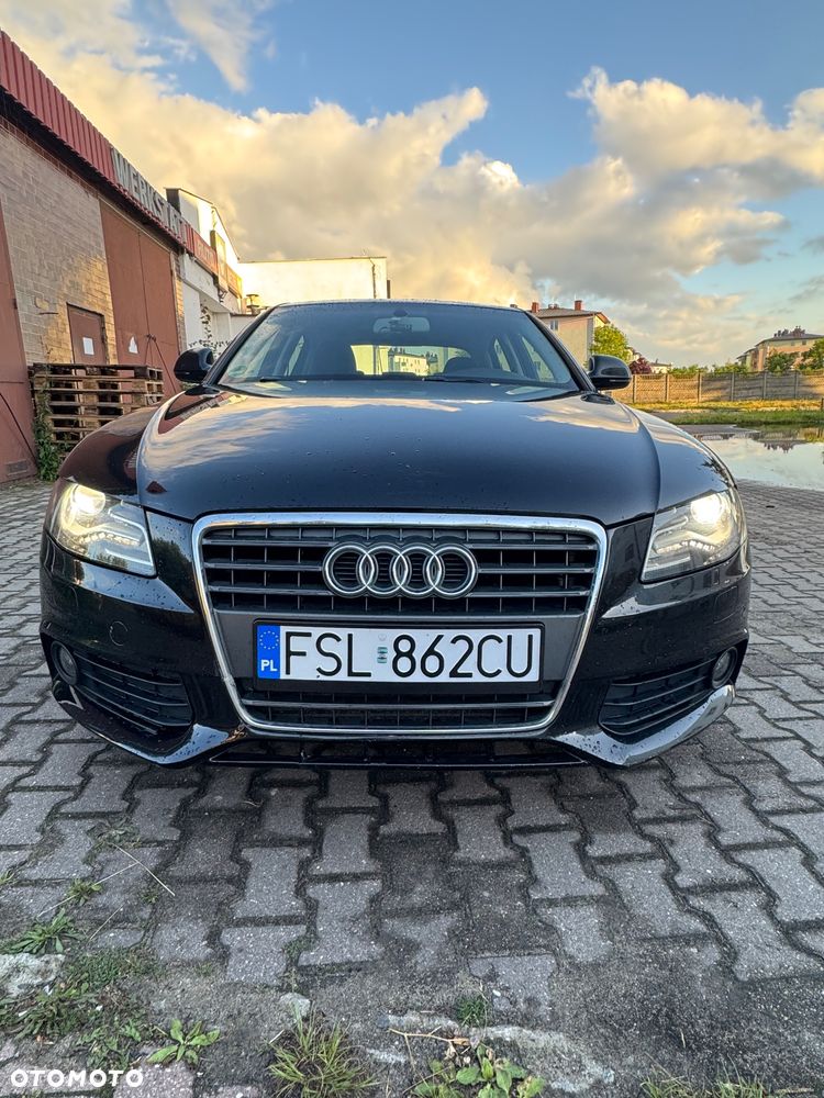 Audi A4 Limousine - 1