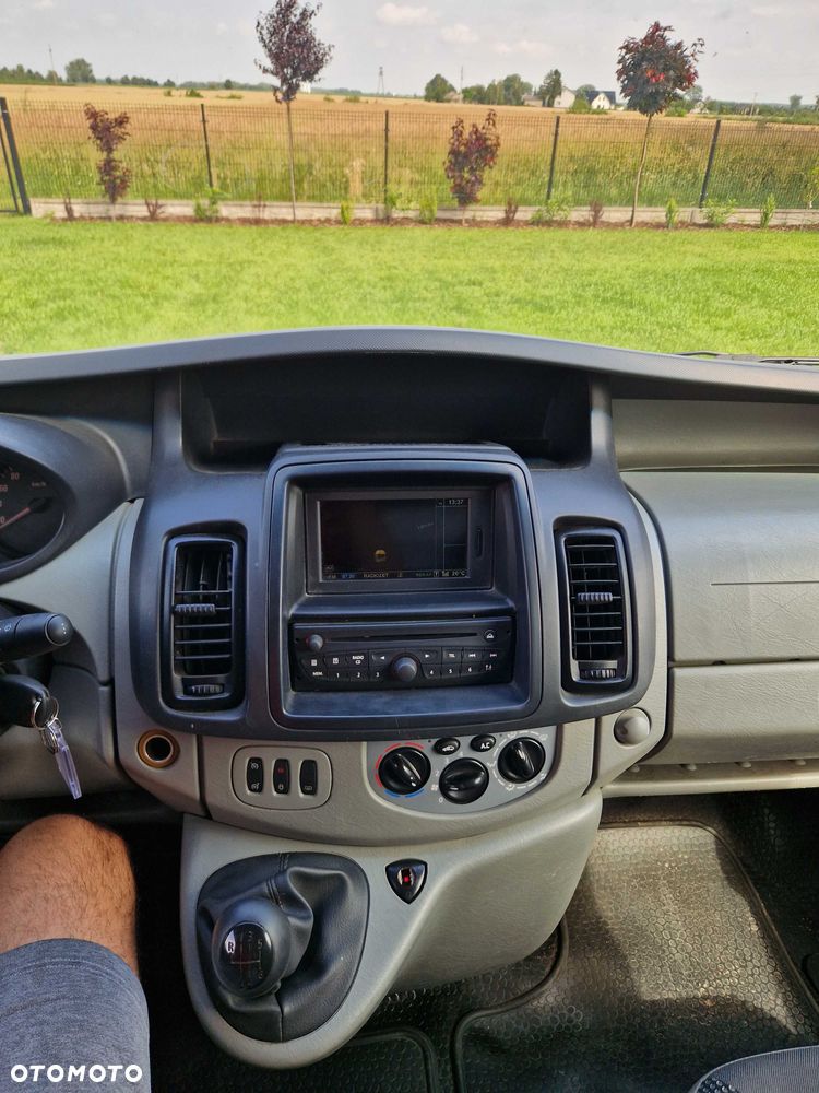 Opel Vivaro - 8