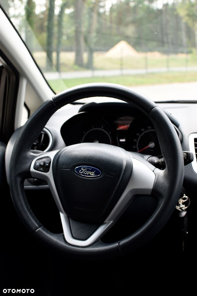 Ford Fiesta 1.25 SYNC Edition - 38