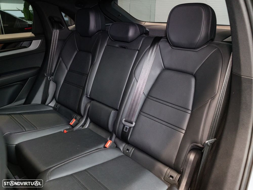 Porsche Cayenne Coupé E-Hybrid - 22