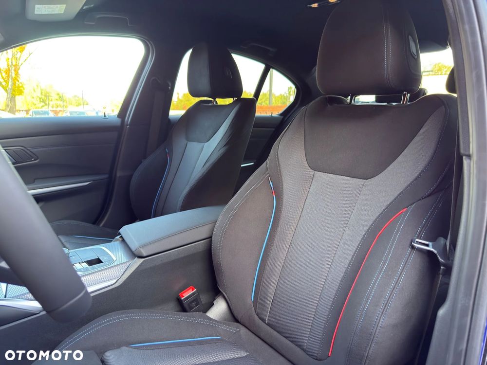BMW Seria 3 318i M Sport - 17