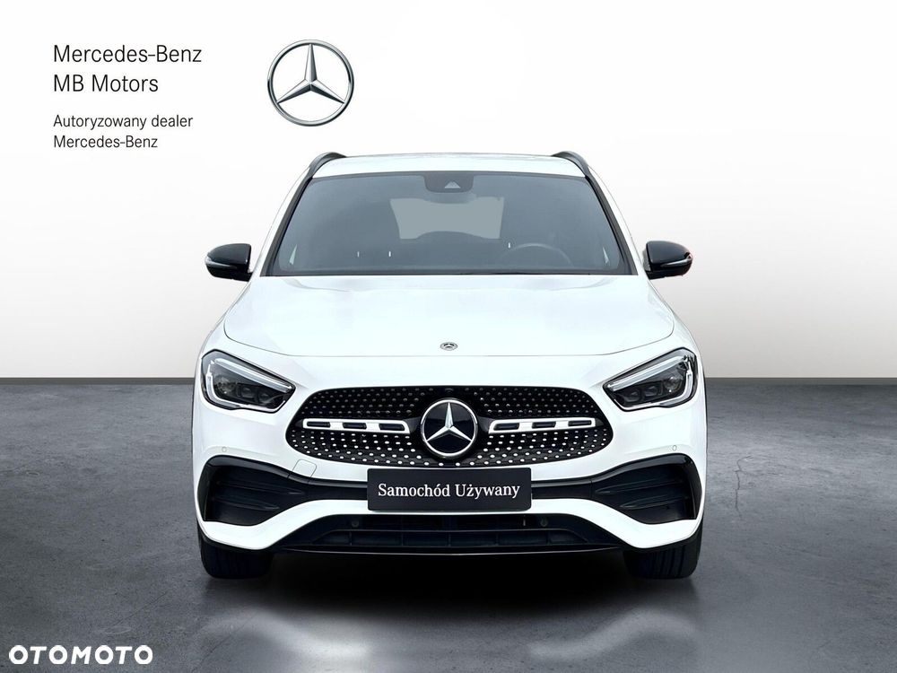 Mercedes-Benz GLA - 9
