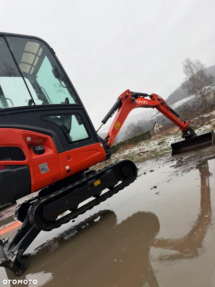 Kubota KX016-4 Koparka Gąsienicowa 2 tony. DEKRA aktualna do 2026r. Rozsuwane Hydr. podwozie! Sprowadzona z Gospodarstwa Norweskiego! Zero luzów i wycieków. Maszyna jak Nowa z Salonu! 2016rok. Pełna Dokumentacja. Gąsienice bez zużycia! Łyżka Skarpowa! Szybkozłącze! szybka wolna jazda. Ani deka luzów i wycieków. OKAZJA - 22