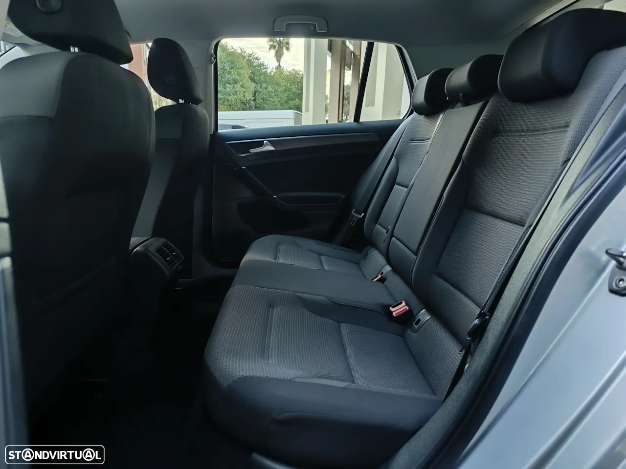 VW Golf 1.6 TDI Confortline - 15
