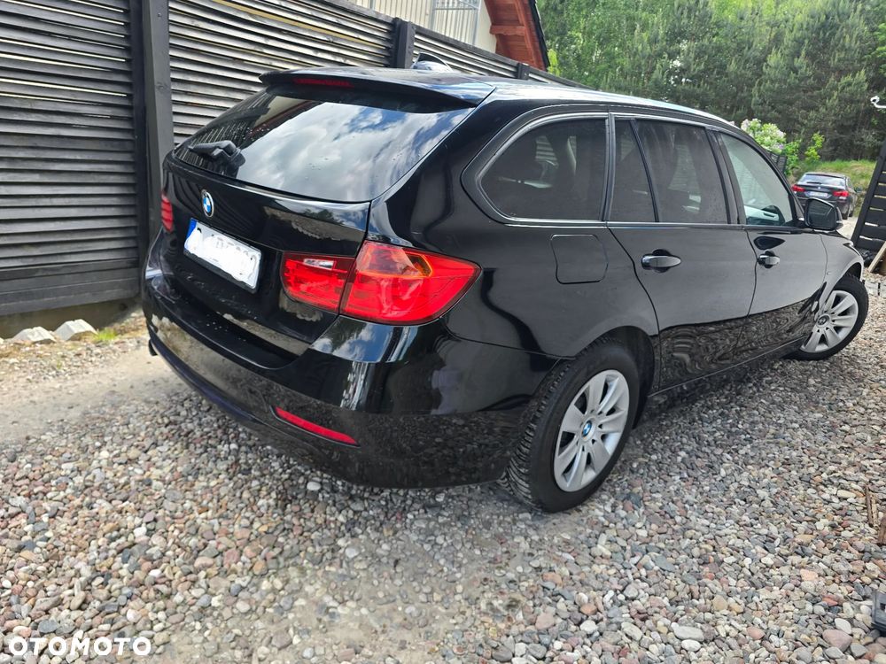 BMW Seria 3 320d DPF Edition Sport - 3