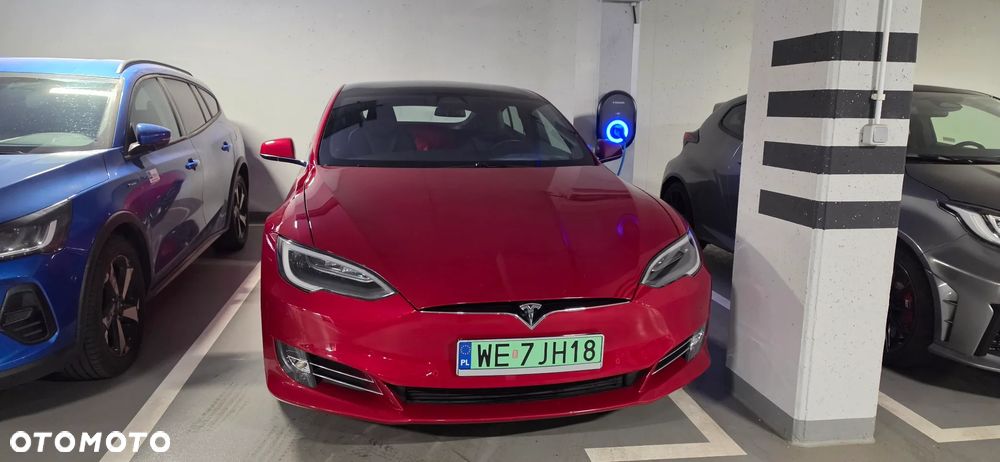 Tesla Model S - 13