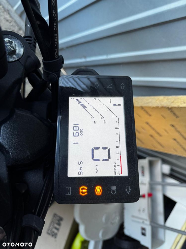 Zontes 125C - 4