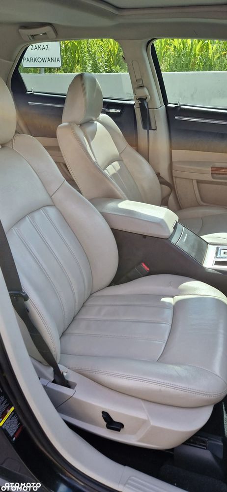 Chrysler 300C - 28