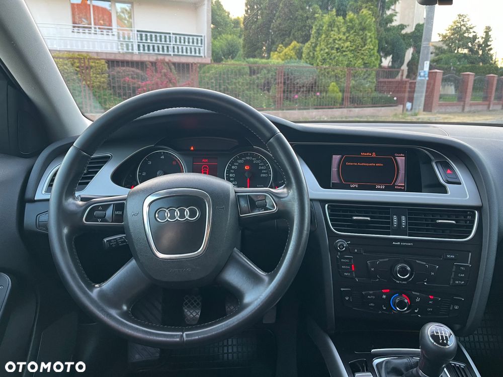 Audi A4 Avant 2.0 TDI DPF quattro Ambition - 8