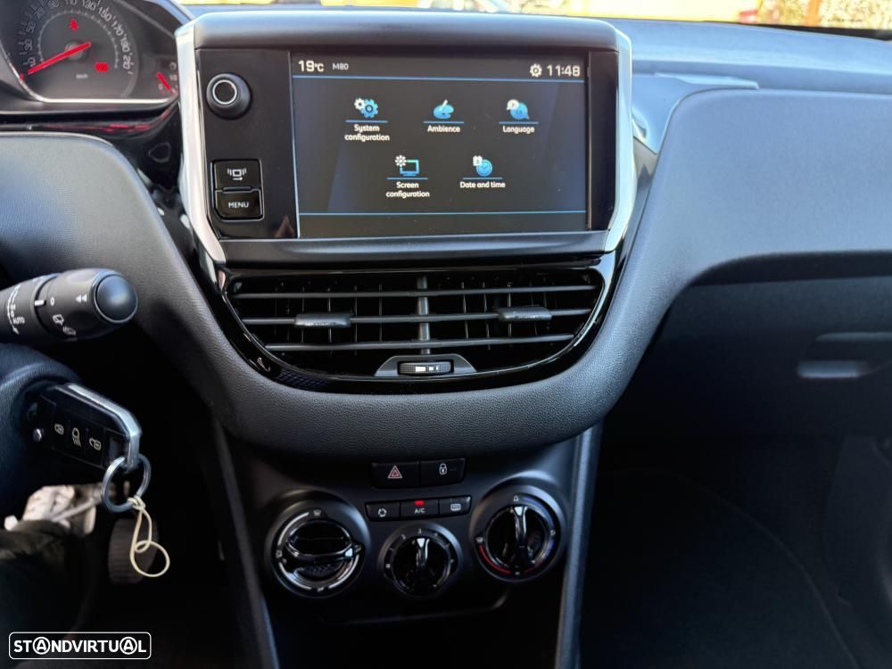 Peugeot 208 1.4 HDi SE Style - 16