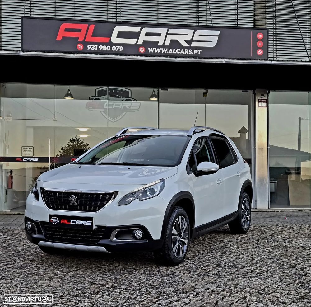 Peugeot 2008 1.2 PureTech Allure - 3