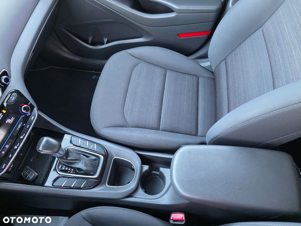 Hyundai IONIQ 1.6 GDI Premium - 30