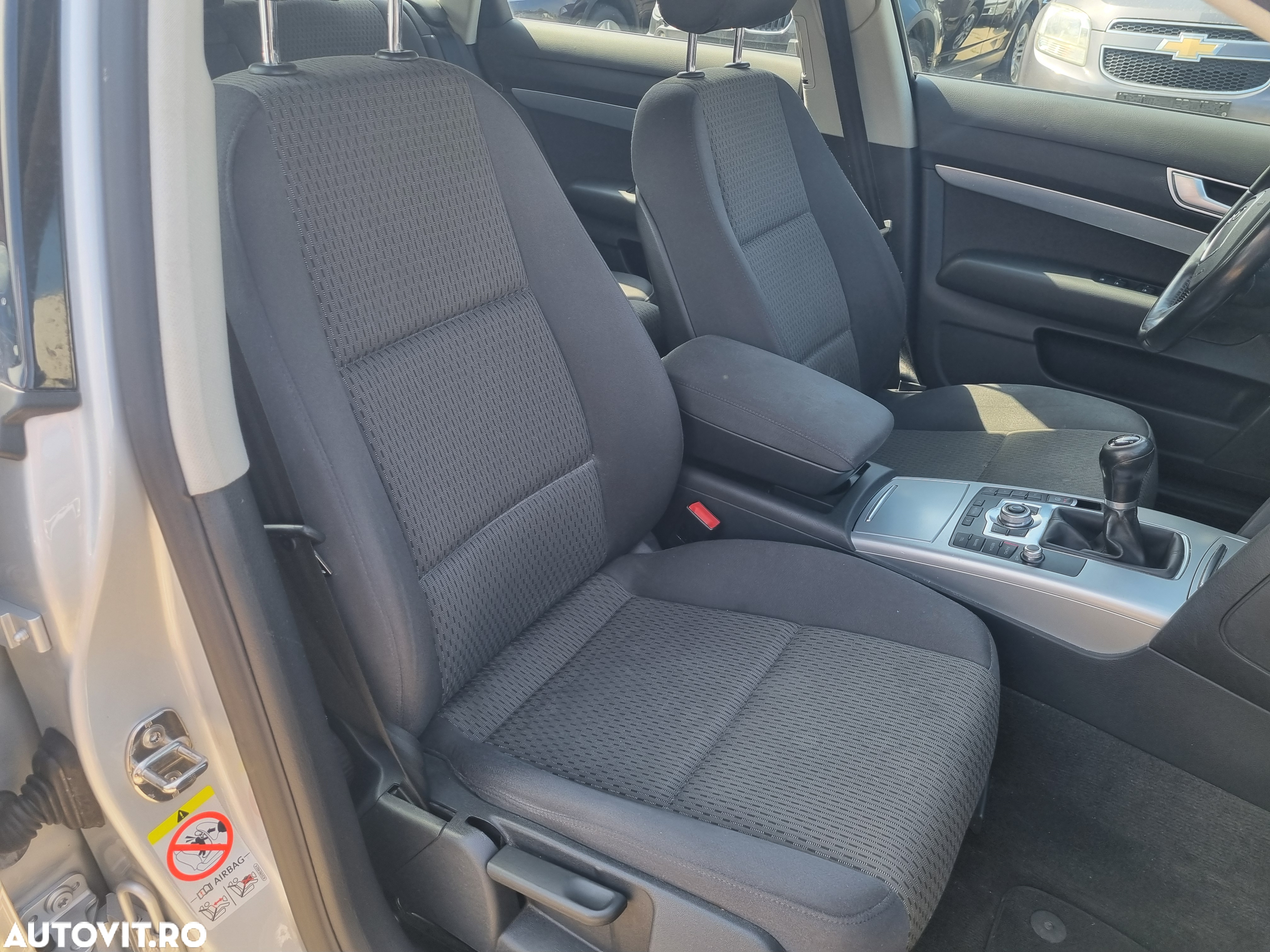 Audi A6 2.0 TDI DPF Avant - 13