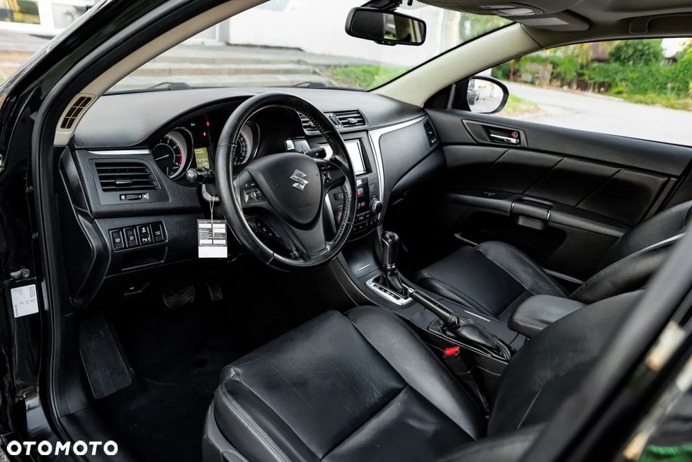 Suzuki Kizashi 2.4 4x4 CVT Sport - 17