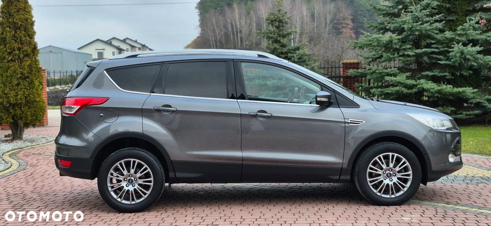 Ford Kuga 2.0 TDCi 2x4 Titanium - 4