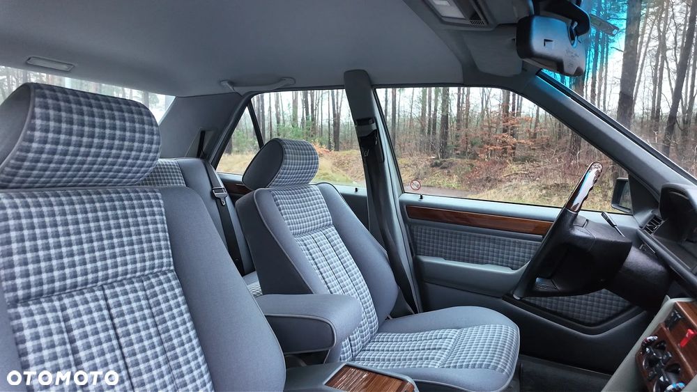 Mercedes-Benz Klasa E - 13