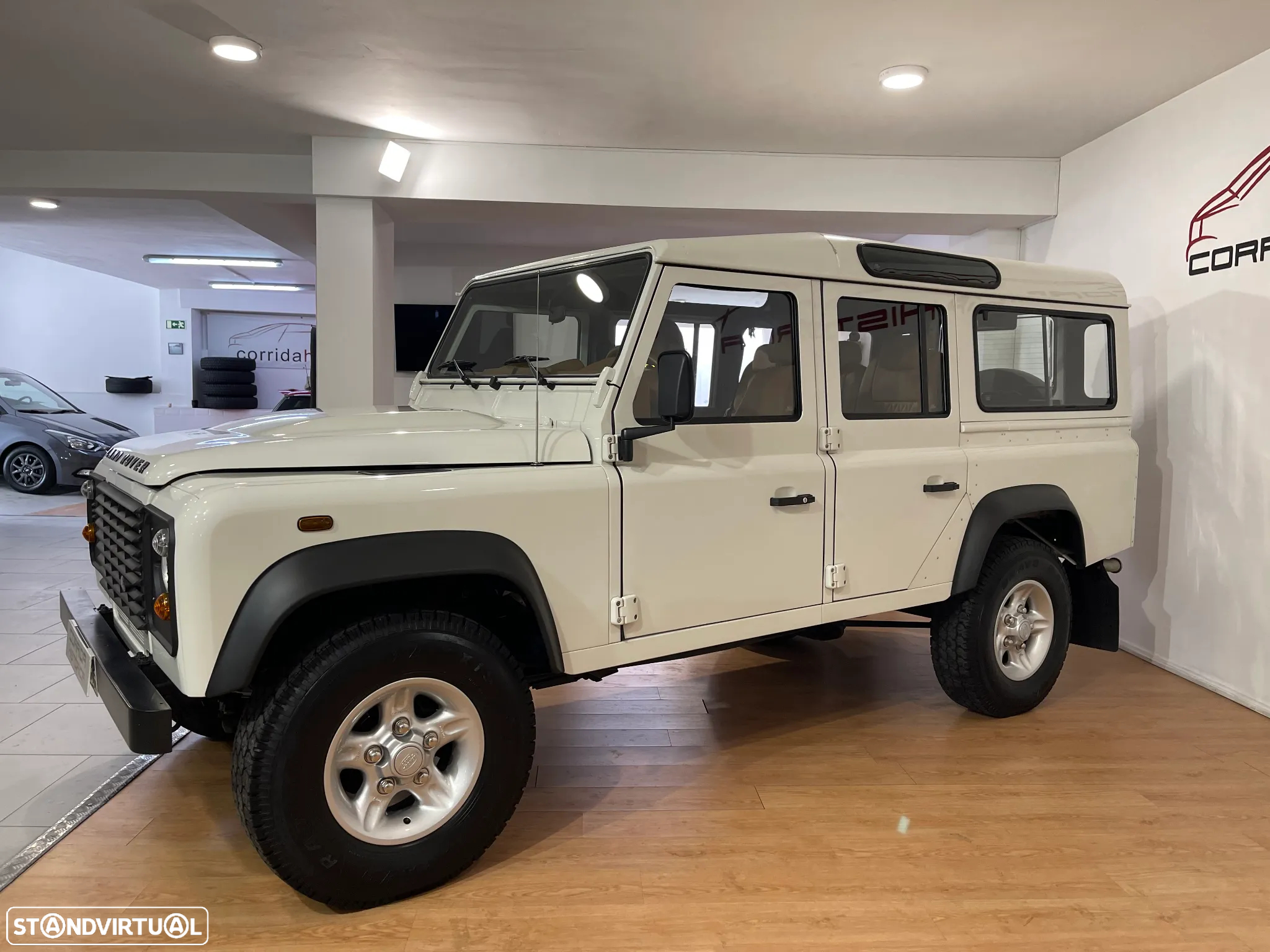 Land Rover Defender 110 CC 2.4 CRD SE - 2
