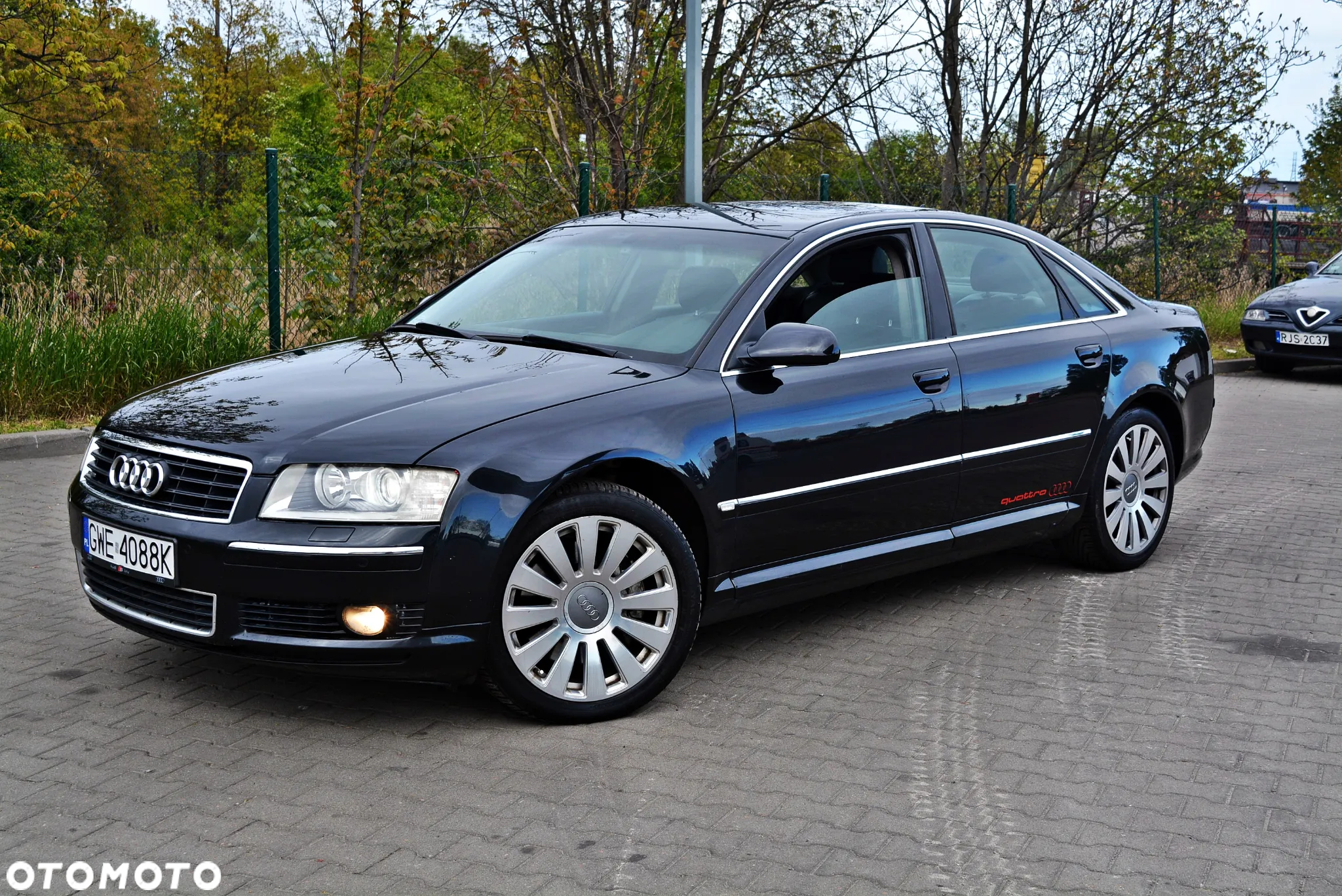 Audi A8 4.2 Quattro - 5