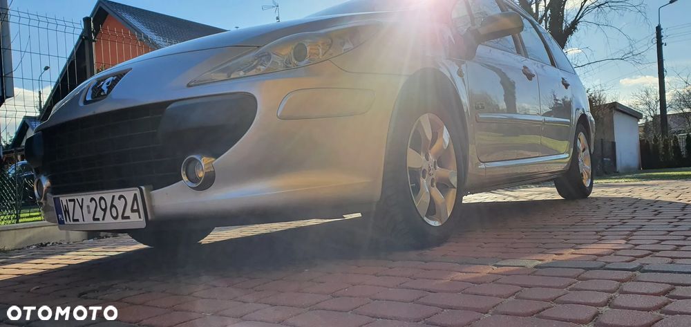 Peugeot 307 1.6 HDI XT Premium - 5