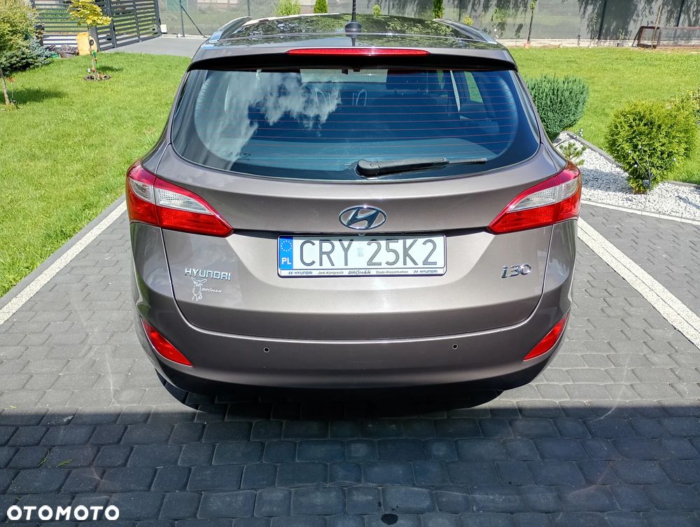Hyundai i30 blue Kombi 1.6 CRDi YES Silver - 4