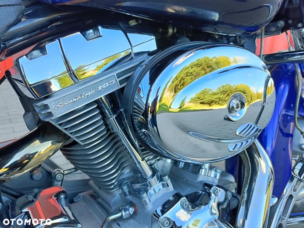 Harley-Davidson FLH Electra Glide - 18