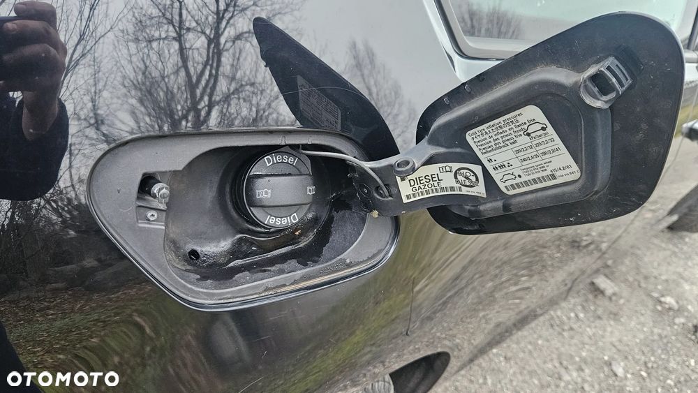 Volkswagen Golf 1.6 TDI DPF BlueMotion - 18