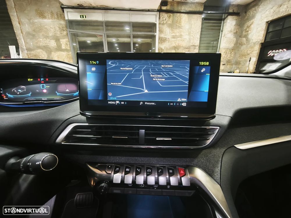 Peugeot 3008 225 e-EAT8 Allure - 17