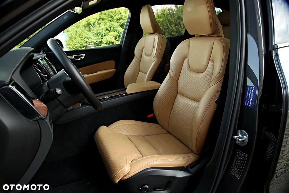 Volvo XC 60 B5 D AWD Ultimate Bright - 18