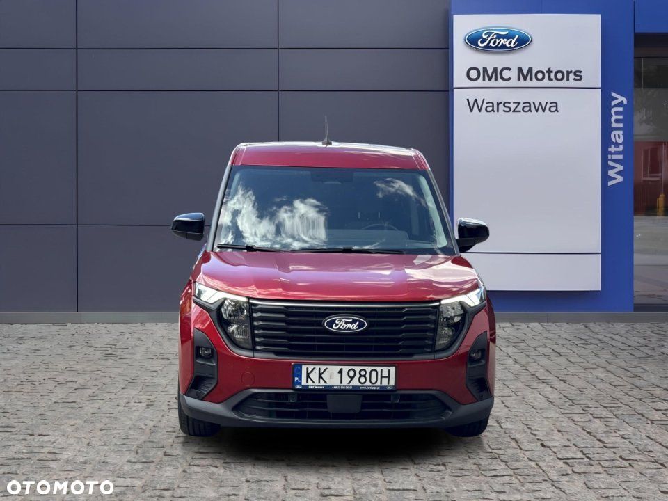 Ford Transit Courier - 10