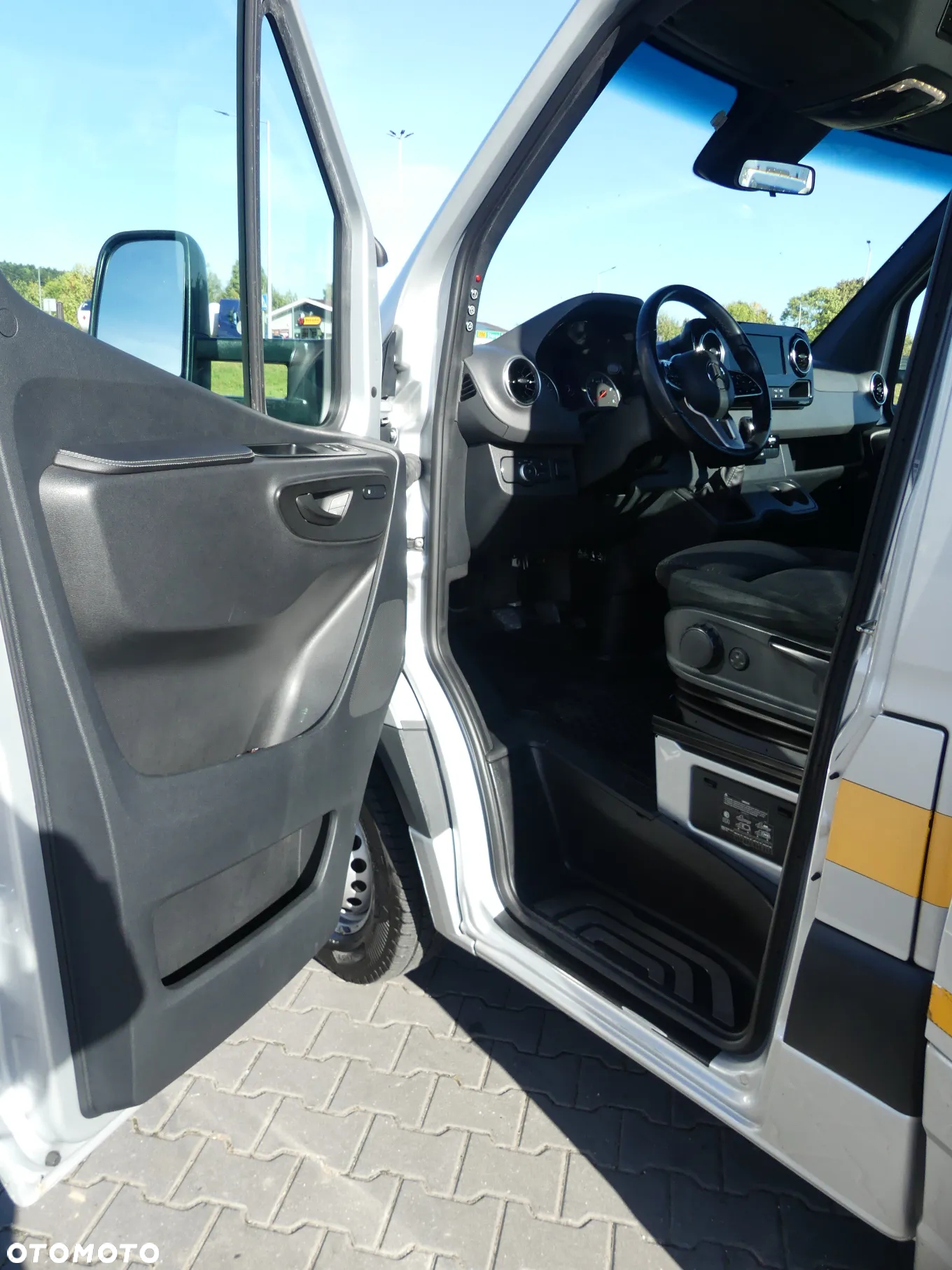 Mercedes-Benz SPRINTER 519 / LAWETA BFZ / ZESTAW / WCIĄGARKA / SUPER STAN / - 24