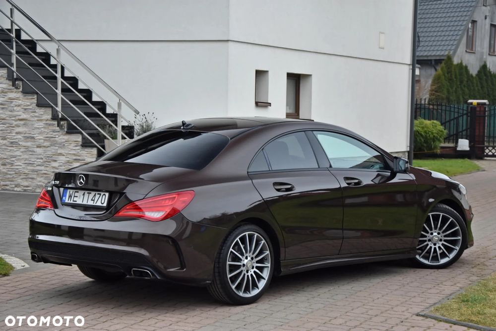 Mercedes-Benz CLA 200 7G-DCT AMG Line - 13