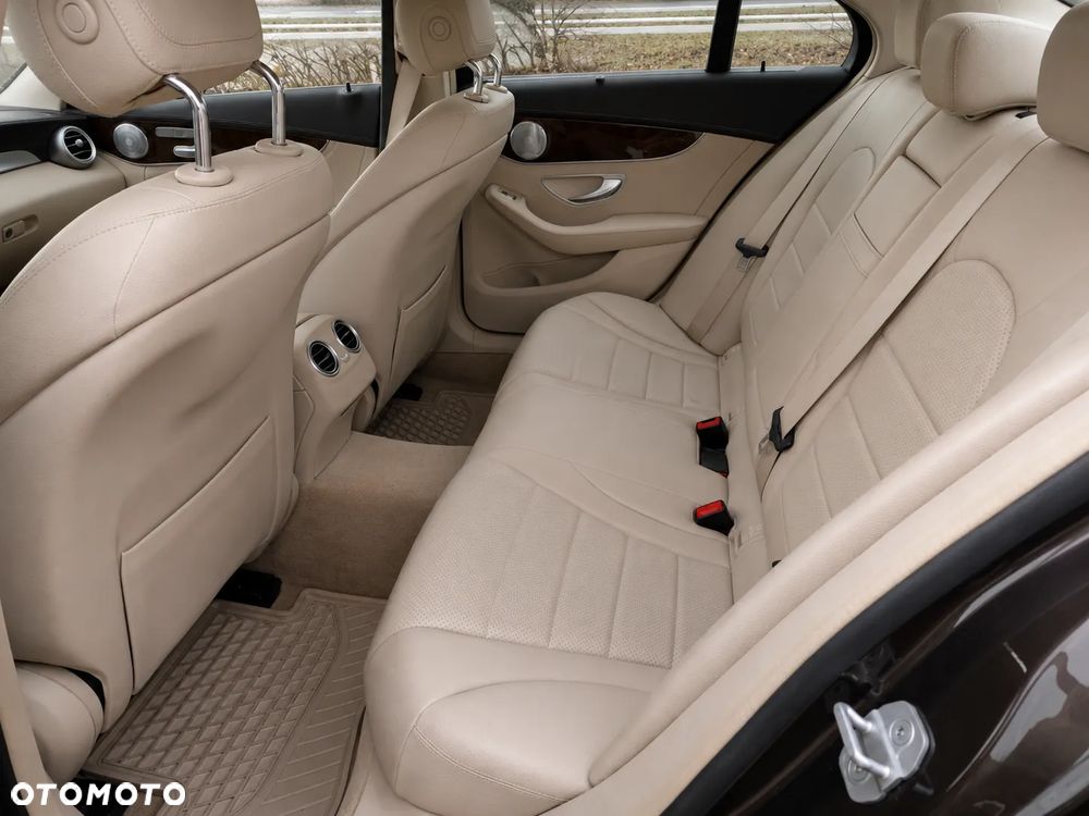 Mercedes-Benz Klasa C 300 7G-TRONIC Avantgarde - 11