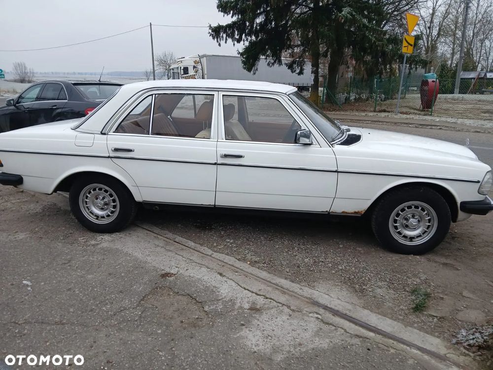 Mercedes-Benz W123 - 3