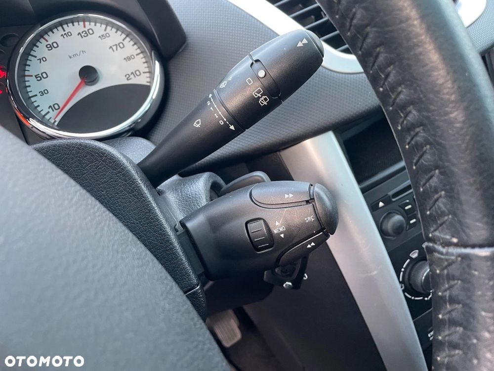 Peugeot 207 95 VTi Premium - 28