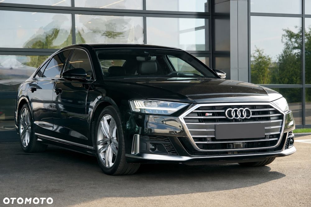 Audi S8 - 4