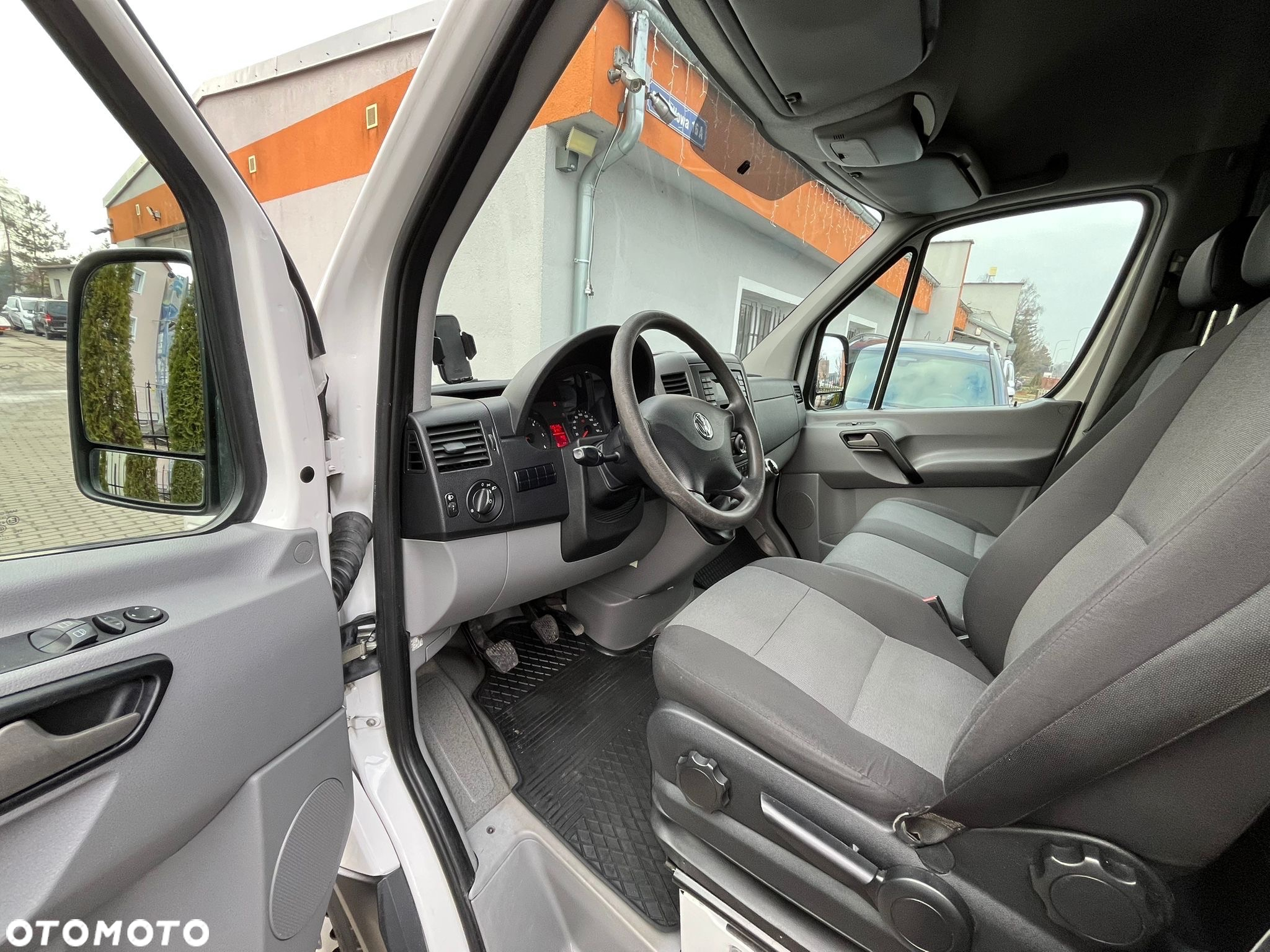 Volkswagen Crafter - 12