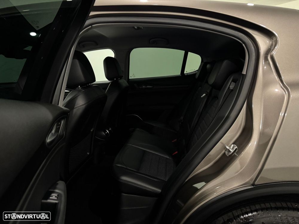 Alfa Romeo Stelvio 2.2 D Super AT8 - 35