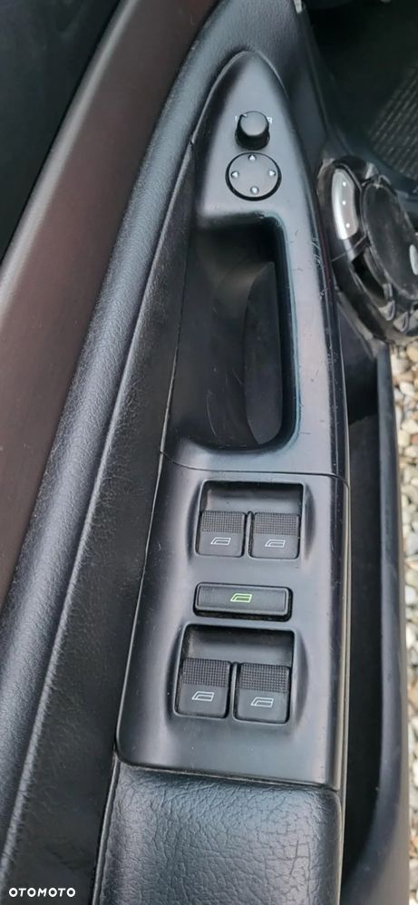 Audi A4 Limousine 2.4 Quattro - 13