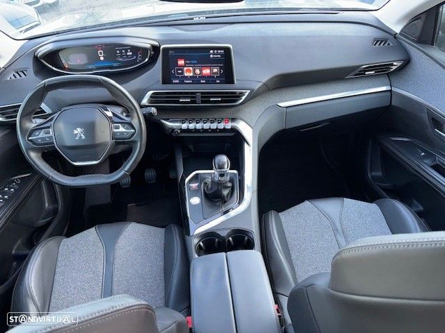 Peugeot 5008 1.6 BlueHDi Allure J18 - 17