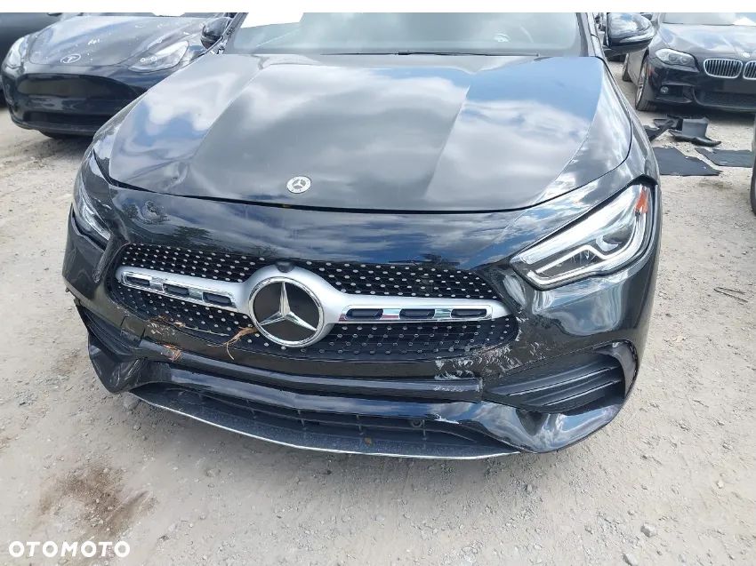 Mercedes-Benz GLA 250 4Matic 8G-DCT AMG Line - 2