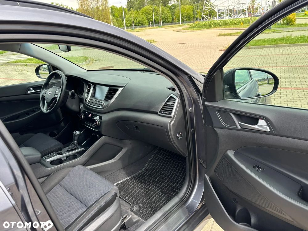 Hyundai Tucson blue 1.7 CRDi 2WD DCT Premium - 16