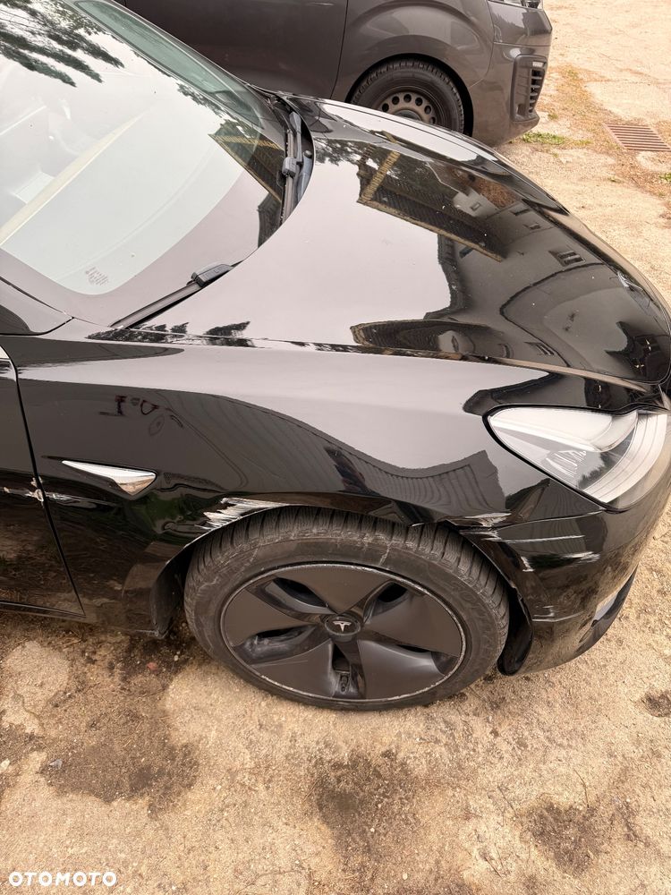 Tesla Model 3 - 7