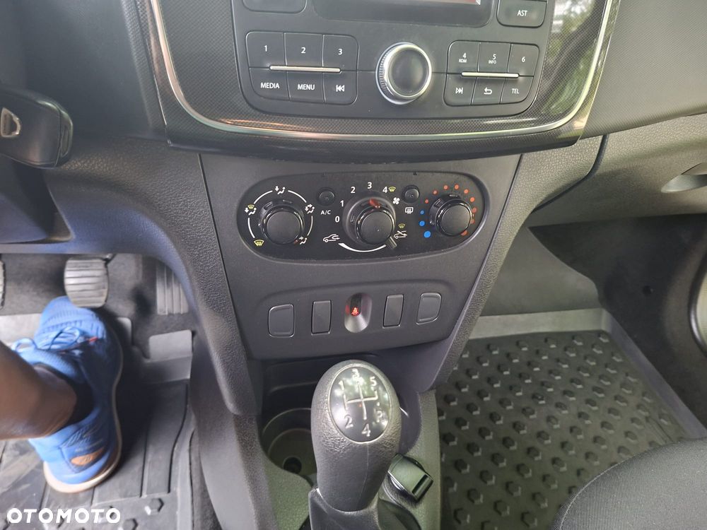Dacia Logan 1.0 SCe Laureate - 10