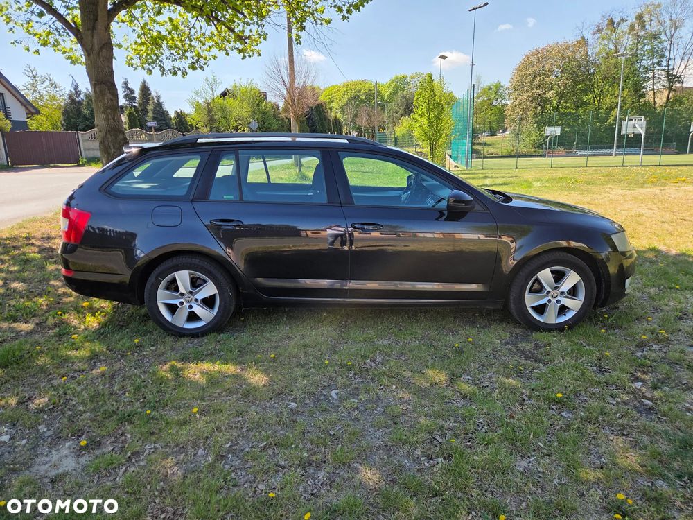Skoda Octavia 1.6 TDI Ambition DSG - 6