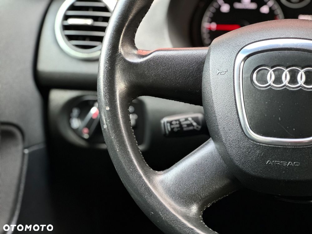 Audi A3 Sportback 2.0 TDI Ambiente - 14