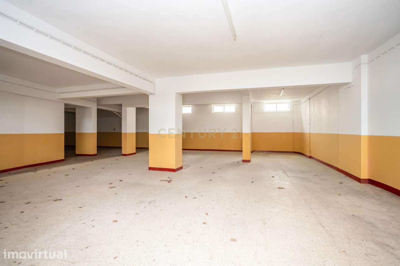ARMAZÉM EM SETÚBAL | EXCELENTE OPORTUNIDADE PARA SELF STORAGE - Grande imagem: 2/28
