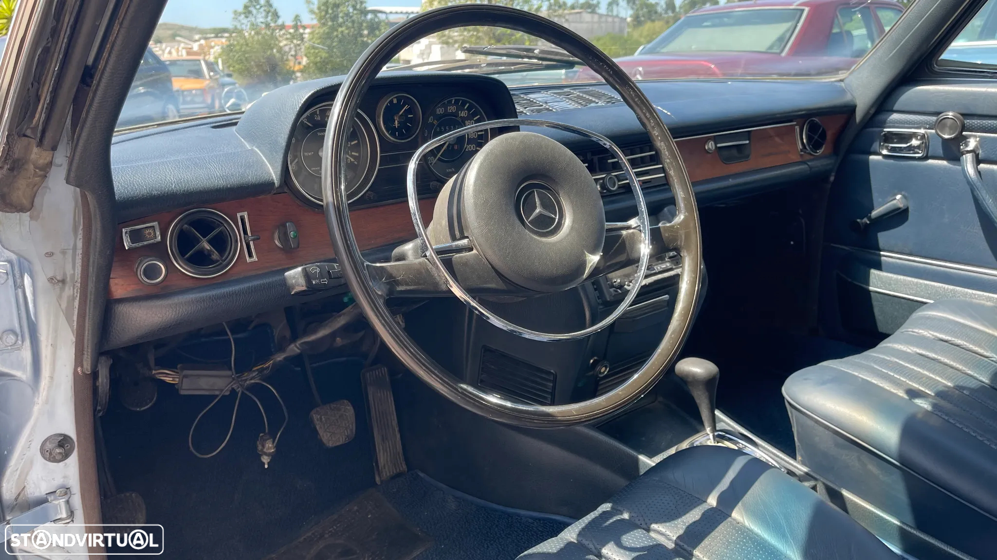Mercedes-Benz 260 - 16